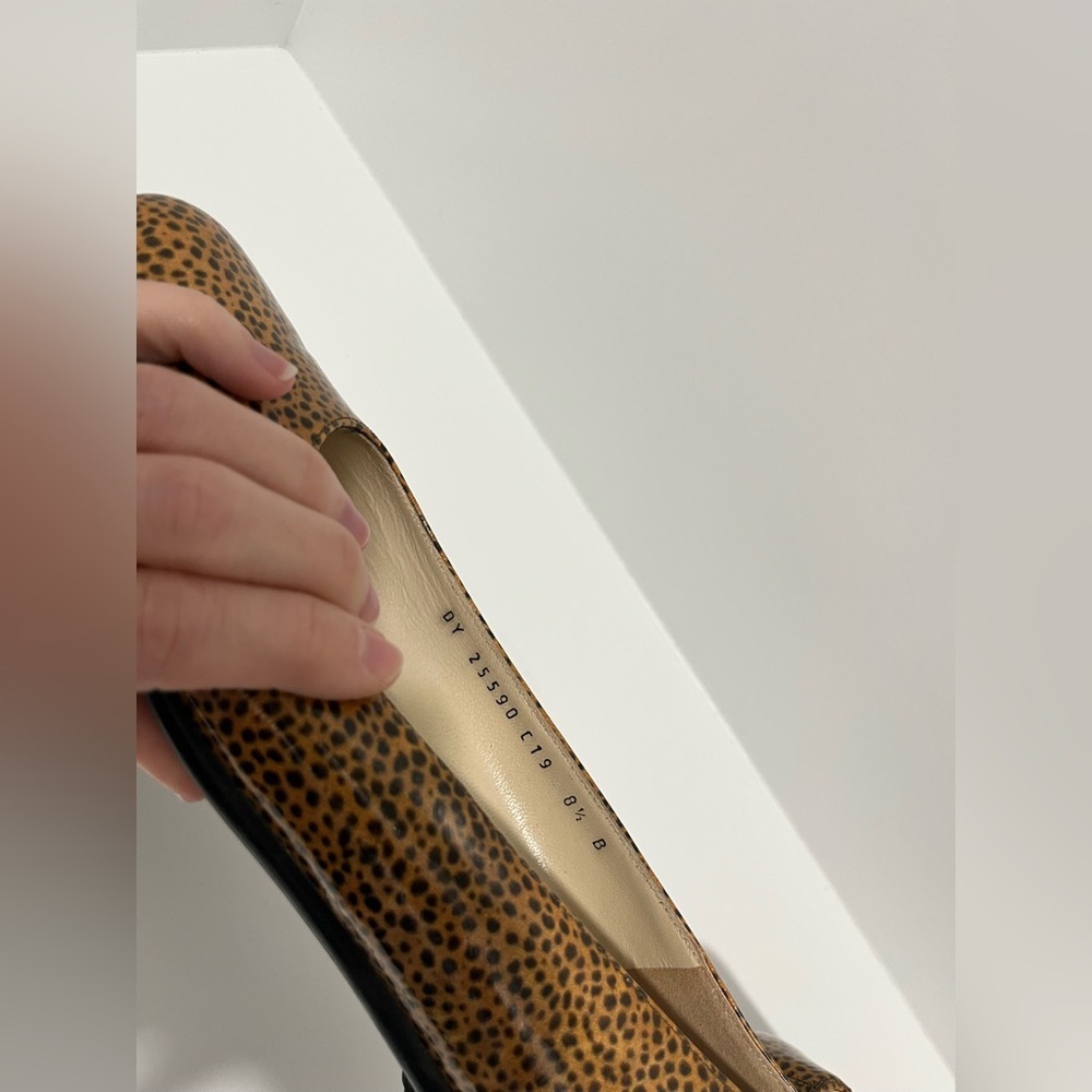 Salvatore Ferraganno Boutique Made in Italy Shiny Cheetah Print flats size 8.5 - Picture 6 of 11